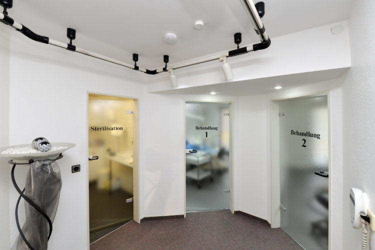 Praxis & Mitarbeiter >  | Zahnarztpraxis Dr. Heinz J. Weykamp - in Emmerich und Umgebung